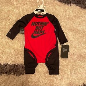Nike Nothin’ But Naps 2 piece set